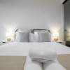Отель Sumptuous Incredible Cozy 2 Bed Near Cbd, фото 21