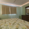 Отель Menehune Shores 405 2 Bedroom Condo, фото 7
