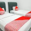 Отель OYO 3729 Cattail Guest House в Понтианаке