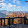 Отель Bryson City Getaway: Private Hot Tub & Scenic View, фото 5