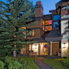 Отель Ridgepoint Townhomes by East West Hospitality, фото 1