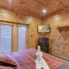 Отель The Great Escape II 5 Bedroom Mountain View Home with Hot Tub, фото 8