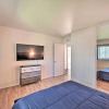 Отель Family-friendly Oceanside Home: 5 Mi to Beach, фото 7