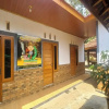 Отель SPOT ON 94116 Homestay Gua Pindul Kang Haris, фото 1