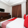 Отель OYO 16003 Hotel Glorify Stay, фото 18