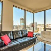 Отель Luxe Hubs Corporate High Rise Apartments on Pine, фото 30