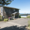 Отель Pacific House by Avantstay Bright Airy Home w/ Direct Access to Cannon Beach, фото 21