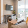 Отель LUXURY 1-bdr -ROOFTOP POOL-GYM-PARK G310, фото 11