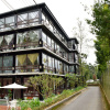 Отель Full House Bed and Breakfast, фото 1