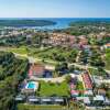 Отель Welcoming Mobile Home in Banjole With Swimming Pool, фото 18