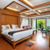 Отель Bright Luxury Villa W Garden Pool & Sauna, фото 20