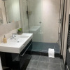 Отель Georgian Two Bedroom Apartment, фото 13