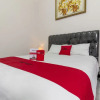 Отель RedDoorz Plus near Riau Street 2, фото 2