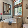 Отель Truckee Home w/ Hot Tub: 3 Mi to Donner Lake, фото 9