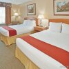 Отель Holiday Inn Express And Suites - Vernon, an IHG Hotel, фото 2