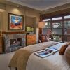 Отель Grouse Mountain 510 4 BedroomCondo By Moving Mountains, фото 4