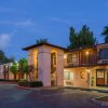Отель Hospitality Inn San Bernardino/ Redlands в Сан-Бернардине