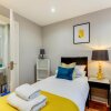 Отель Comfortable ground floor flat sleeps up to 4 with private parking by Sussex Short Lets, фото 4
