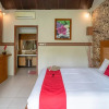 Отель RedDoorz Plus @ Raya Senggigi Lombok, фото 2