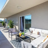 Отель Luxury Modern Penthouse w Jacuzzi & Huge Terrace, фото 41