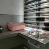 Отель OYO Homes 90611 Homestay D'emas, фото 11