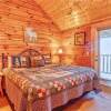 Отель Smoky Mountain Retreat - Five Bedroom Cabin, фото 13