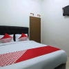 Отель OYO 2593 Mawar Homestay, фото 2
