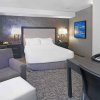 Отель Holiday Inn Express Hotel & Suites Calgary, an IHG Hotel, фото 3