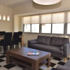 Отель Bright and Central 2 Bedroom With Harbour View, фото 2