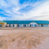 Отель HomeTown Inn By OYO Texhoma, OK, фото 1