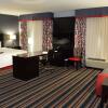 Отель Hampton Inn & Suites Albany At Albany Mall, фото 18