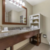Отель Comfort Suites Medical Center near Six Flags, фото 8