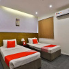 Отель OYO 385 Qamar Residential Units, фото 17