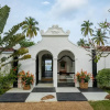 Отель Spectacular Hilltop Beach Villa Located Next To A Surf Break, фото 1
