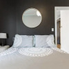 Отель Black Walnut - Modern 1 BDR in Downtown, фото 12
