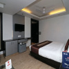 Отель OYO 12860 Hotel Red Leaf, фото 24