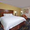Отель Hampton Inn Fayetteville Fort Liberty, фото 5
