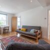 Отель Lovely flat in Kentish Town, фото 2