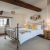 Отель Maple Cottage - Beautiful 2BD Retreat, фото 10