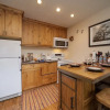 Отель Hi Country Haus - 13-15 1 Bedroom Condo by RedAwning, фото 12