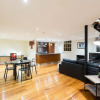 Отель HELENA, 2BDR Fitzroy House, фото 12