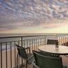 Отель Hilton Ocean City Oceanfront Suites, фото 8
