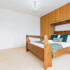 Отель Modern 3 Bed Home - Solihull Centre, фото 12