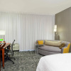 Отель Courtyard by Marriott Victoria, фото 3