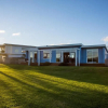 Отель Waterfront Wonder - Matarangi Holiday Home, фото 1