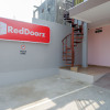 Отель Reddoorz Near Rita Supermall Purwokerto 2, фото 26