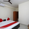 Отель Oyo 15204 Sai Corporate Inn, фото 24