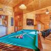 Отель Smoky Mountain Retreat - Five Bedroom Cabin, фото 16