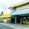 Отель RedDoorz near H. Hasan Aroeboesman Airport, фото 1