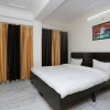 Отель OYO 9102 Home Cozy 3BHK Near Mall Road, фото 14